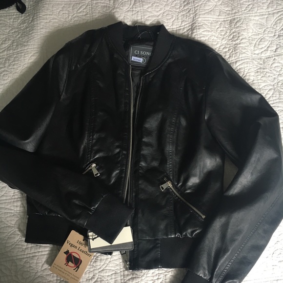 Vegan leather jacket brand new size small - Picture 1 of 1